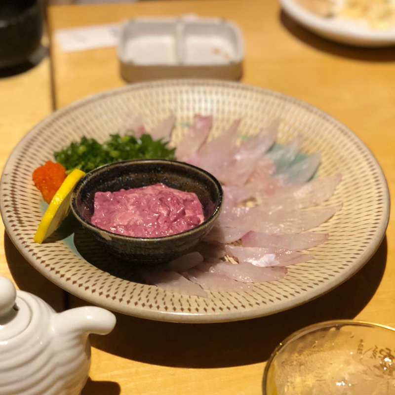 カワハギ刺し(魚屋三代目 鯔背)