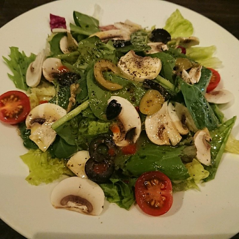 彩り豊かな新鮮野菜のグリーンサラダ(S)(ピッツェリアバル ナプリモ)