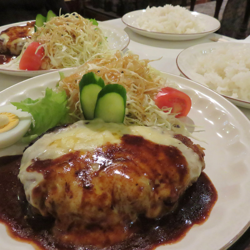 ジャンボチーズハンバーグセット(珈琲 芽瑠辺)