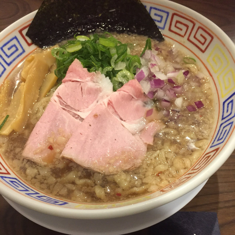 背脂煮干しそば(セアブラノ神 壬生本店)