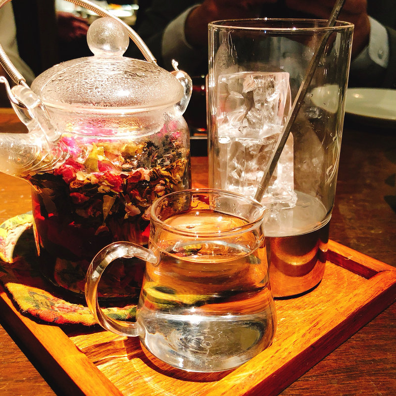 バラ茶ハイ(黒猫夜 赤坂店)