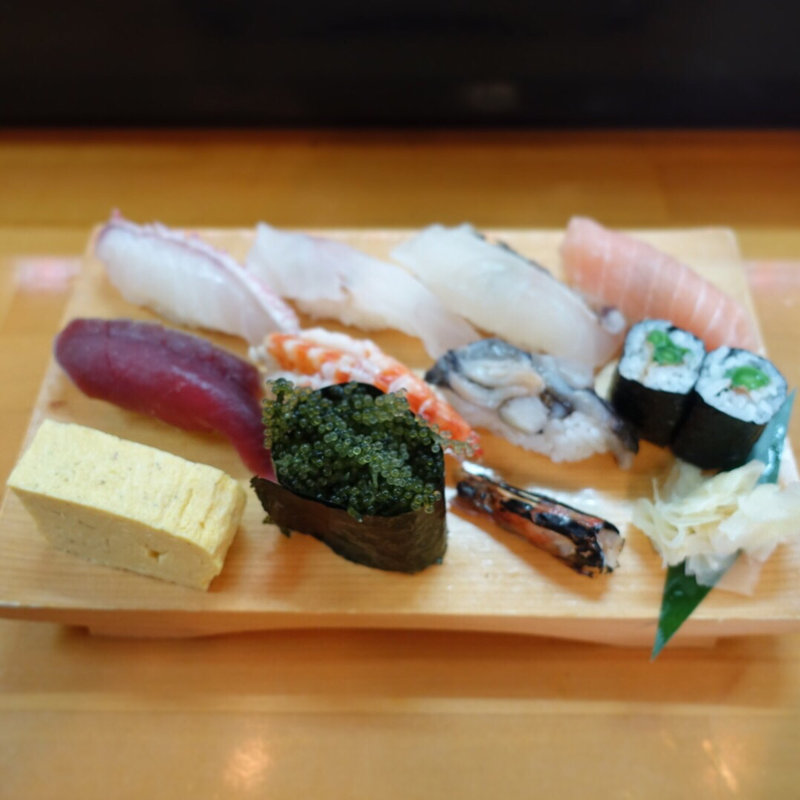 島魚のにぎり盛合わせ(初枝 （はつえ）)