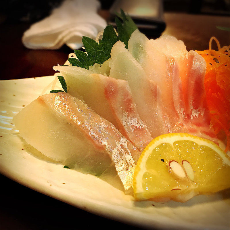 すずきの刺身(いろは寿司 本店)