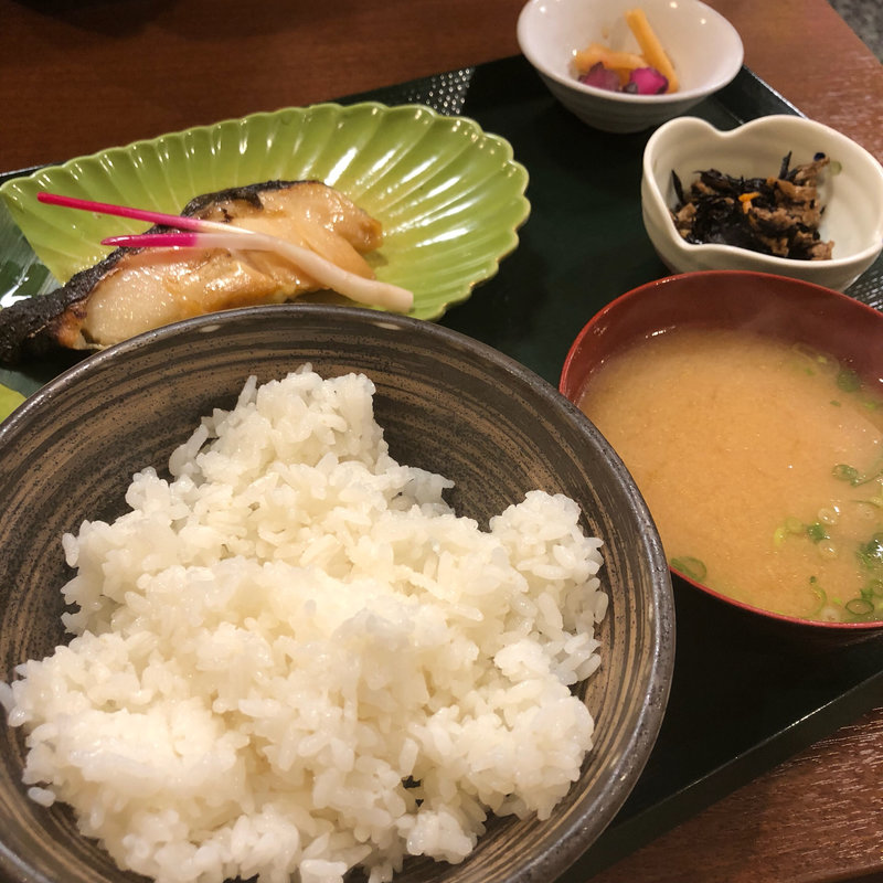 銀ダラ定食(銀だら屋)