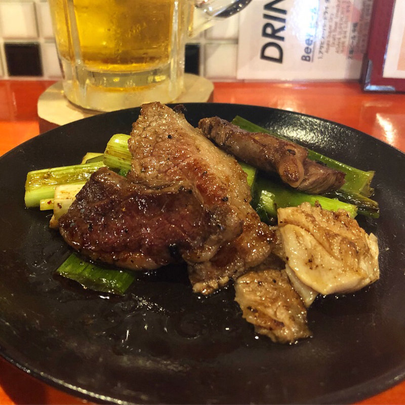 肉(街の灯り商店街)