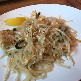 海鮮焼きビーフンパッタイ モンスーンカフェ 舞浜イクスピアリ Monsoon Cafe の口コミ一覧 おいしい一皿が集まるグルメコミュニティサービス Sarah