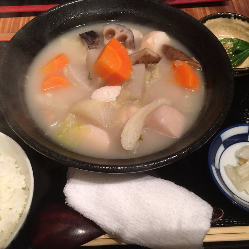 野菜日替わり定食(博多揚げ鶏と水炊きの森川)