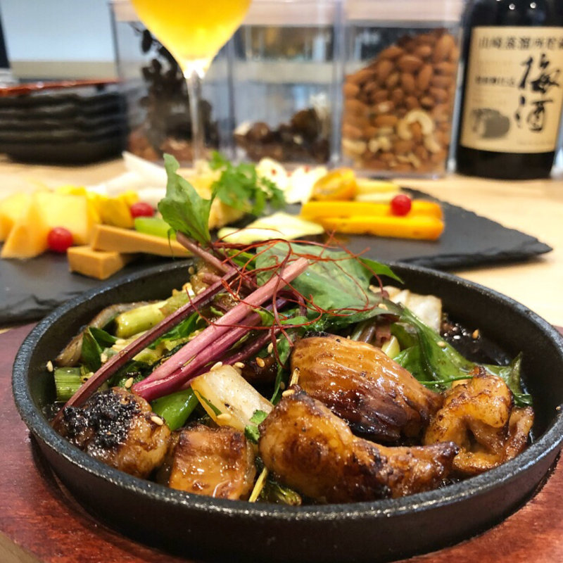 ホルモン炒め(烏丸ダイナーflat)