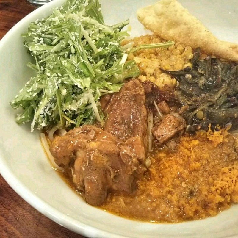 もちもち極太面カレークリームパスタ(セイロン)