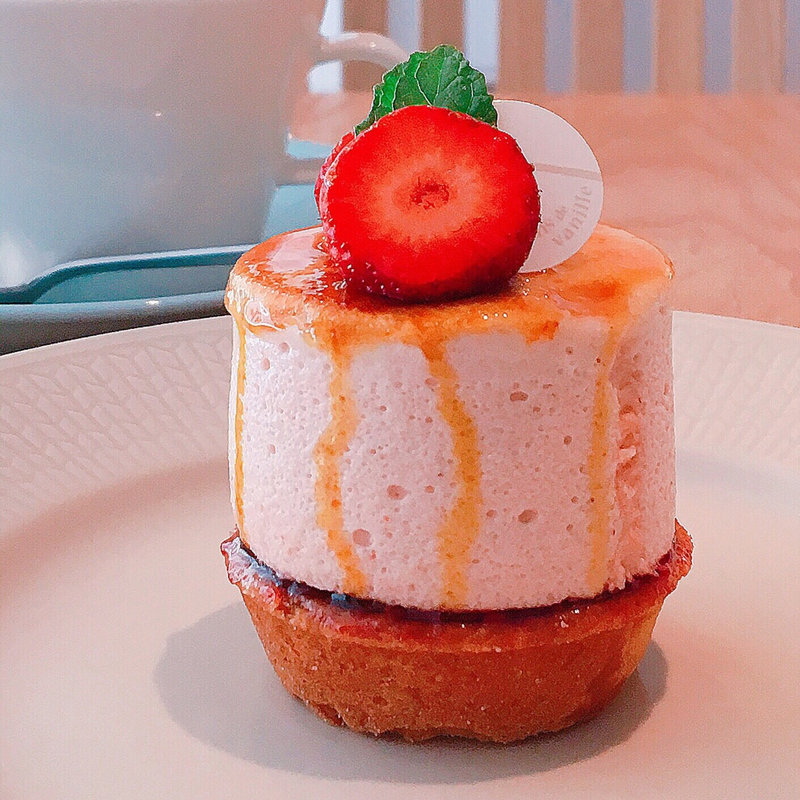 シブーストルージュ(グラン・ヴァニーユ （grains de vanille）)