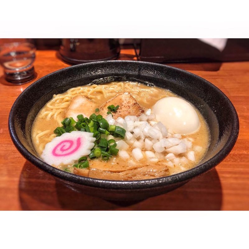 濃厚中華そば(中華そば 輝羅 （キラ）)