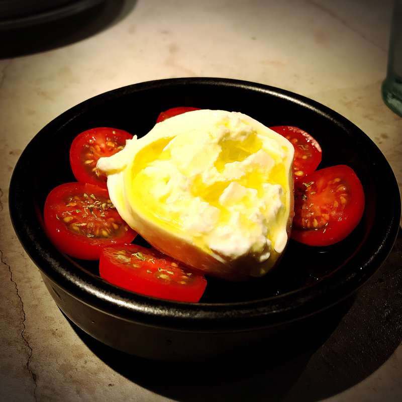 ブッラータとトマトのカプレーゼ(RODEO （ロデオ）)