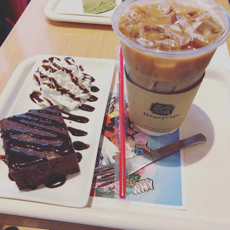 アイスラテ(NAMCHINI82 CAFE)