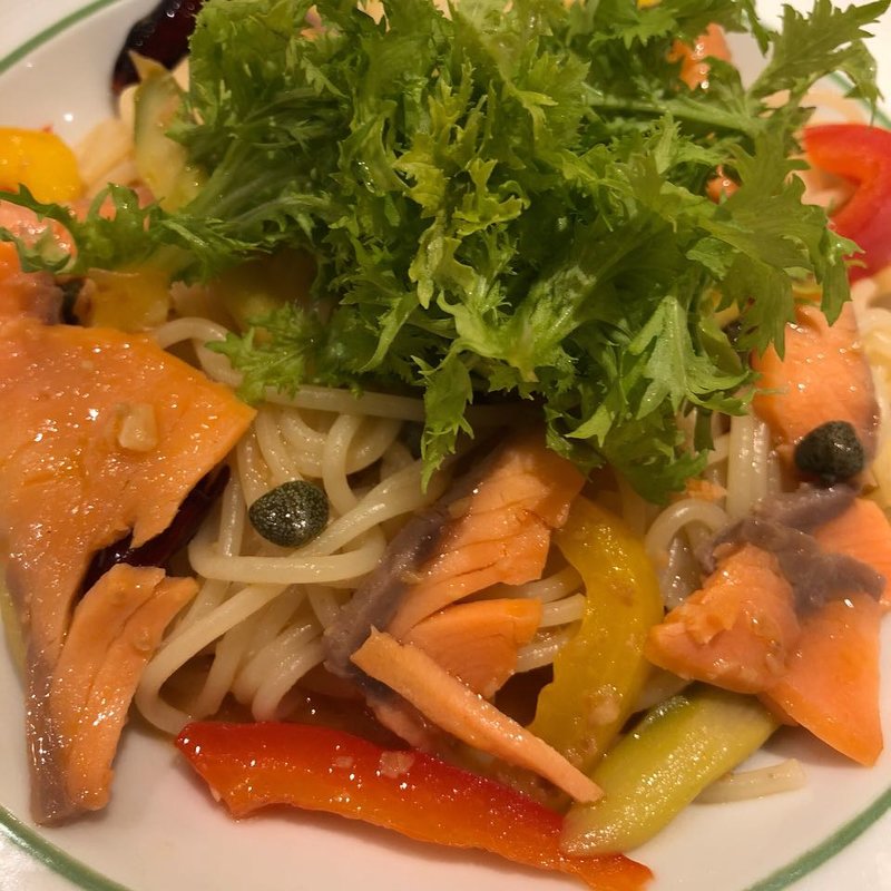 サーモンペペロンチーノ(スパゲッティ食堂ドナ 新宿紀伊國屋店 )