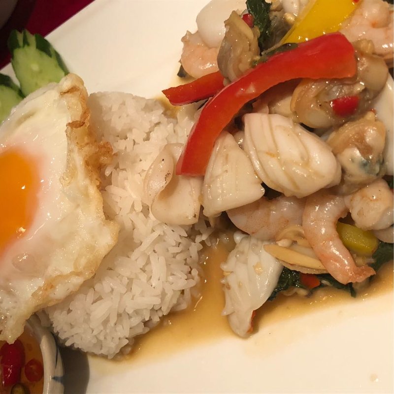 シーフードガパオライス(エラワン 新宿東口店 )