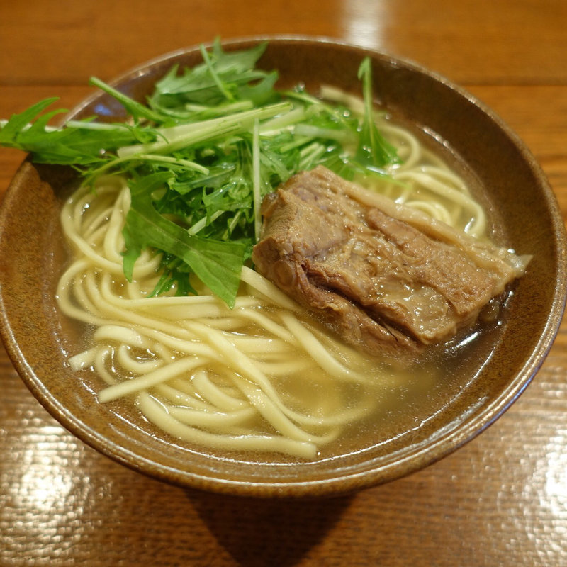 濃厚ソーキそば(パイン館のとなり )