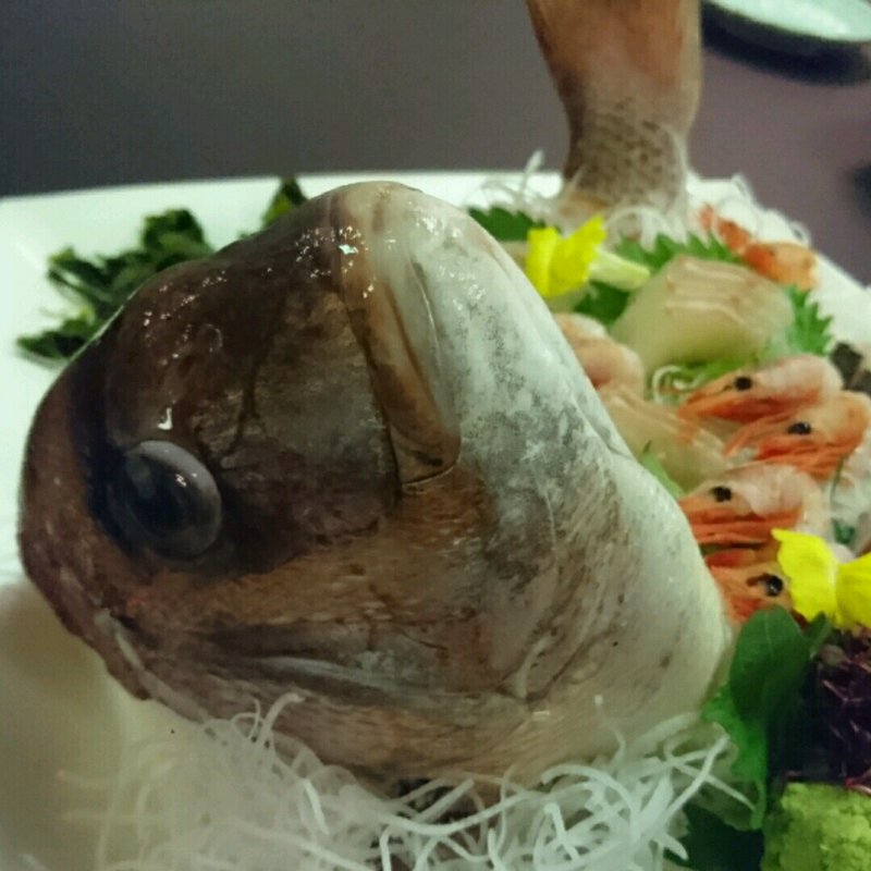 刺身盛り合わせ(琴平花壇 （ことひらかだん）)