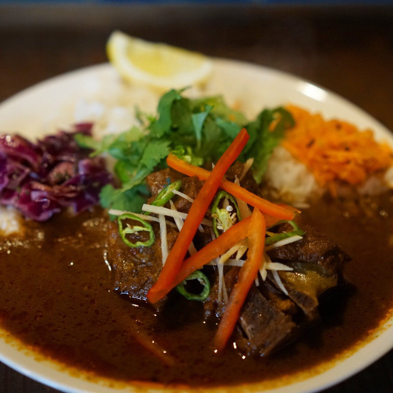 骨付きラムカレー(クボカリー)