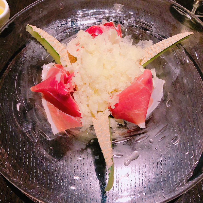 生ハムメロン TABLE9スタイル 氷山仕立て(TOKYO FUSION DINING)