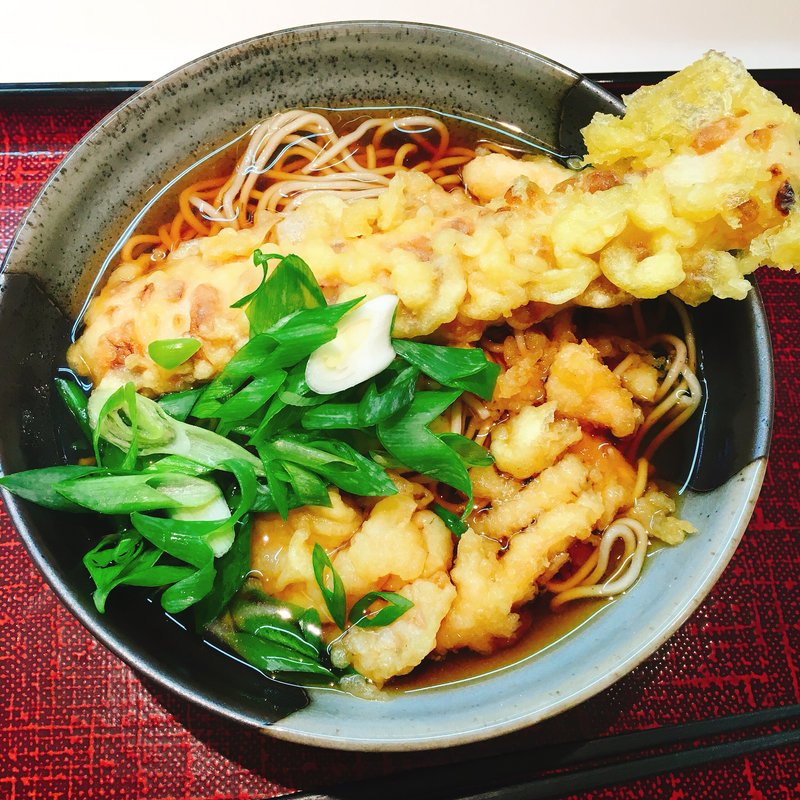 三種の天ぷら盛り合わせそば(生そば・うどん あずみ 大崎店 )