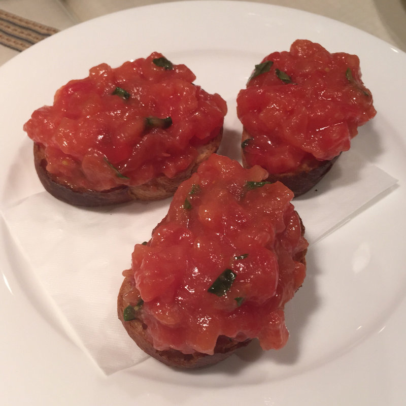 トマトとバジルのブルスケッタ(トラットリア ラッポラ - TRATTORIA LAPPOLA)