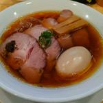 焼豚味玉醤油そば(Japanese Soba Noodles 蔦)