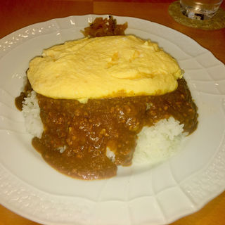 ドライカレー・オムレツのせ(ルー・ド・メール （Loup de mer）)