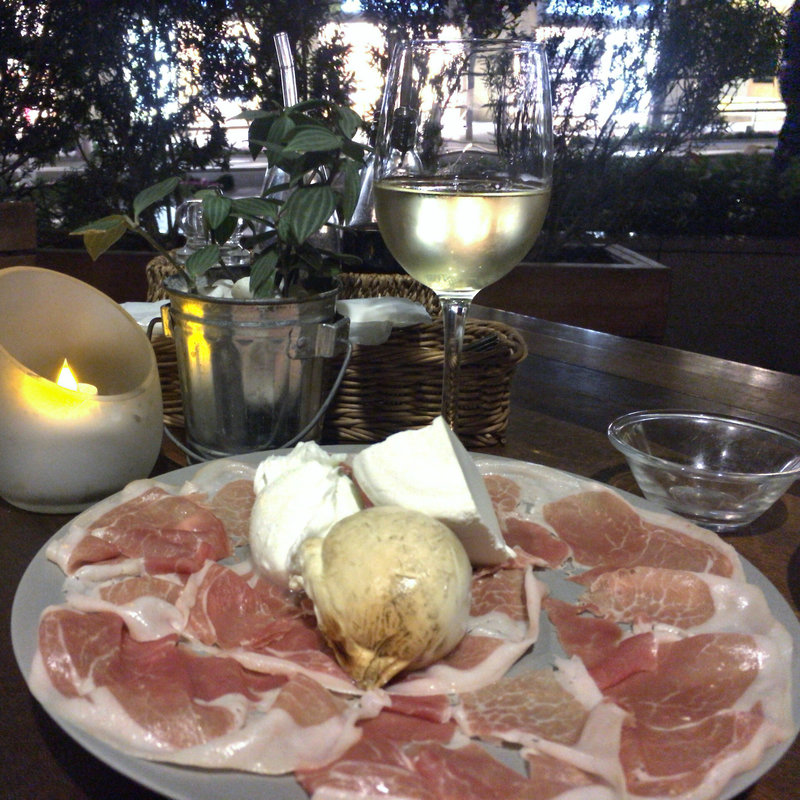 (オービカ モッツァレラバー 六本木ヒルズ店 （OBIKA MOZZARELLA BAR）)