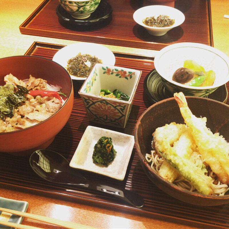 (フィフティワンクラブ オールデイダイニングバー （fifty-one All-day dinin＆bar）)