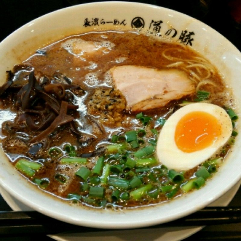 ラーメン黒(道の豚)