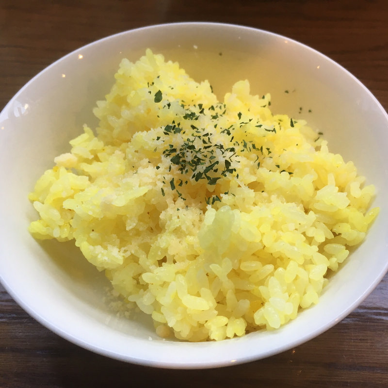 チーズonターメリックライス(濃厚な味わいヌードル 福の樹)