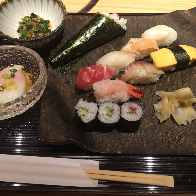 寿司ランチ(しゃぶしゃぶ・すし 八山)