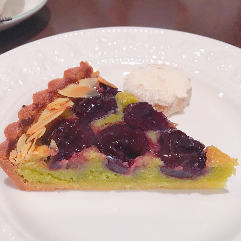 チェリーとピスタチオのタルト(La lumière douce)