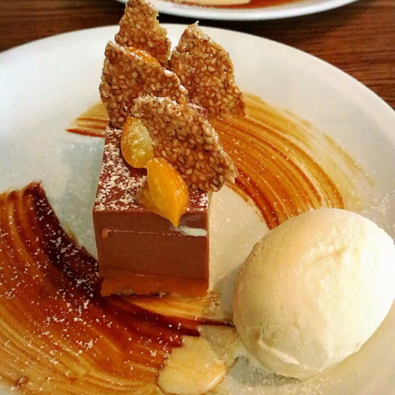 アプリコットとオレンジのチョコレートテリーヌ(IVY PLACE)