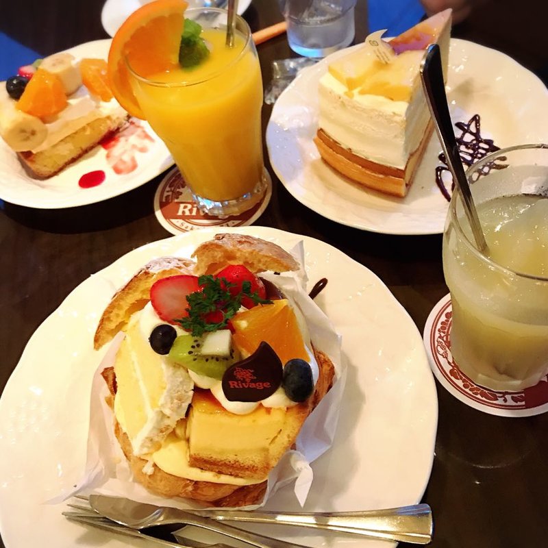女王様のプリンパフェ(ケーキハウス リバージュ 忠岡店 )