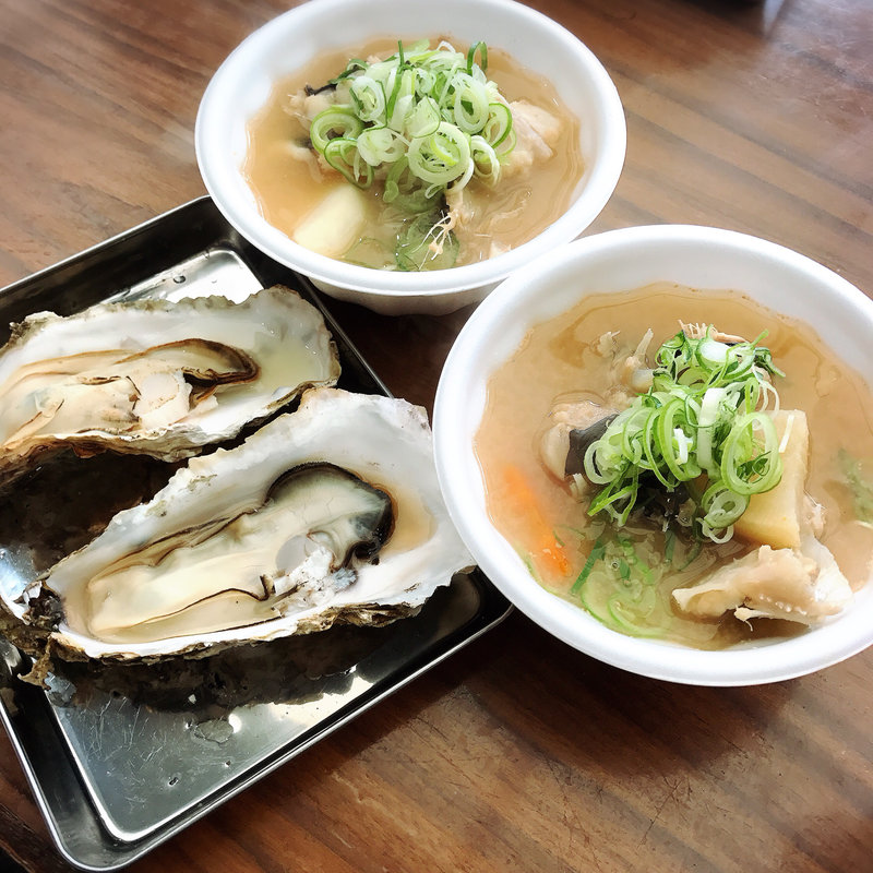 あんこう汁、牡蠣(海鮮どんぶり亭 )