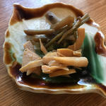 箸休めの山菜と破竹の煮物