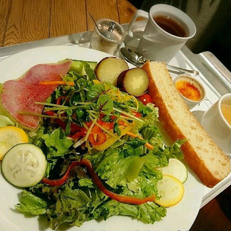 アーシーネイチャーサラダ(サラダレストラン Mr．＆Mrs．GREEN （ミスターアンドミセスグリーン）)