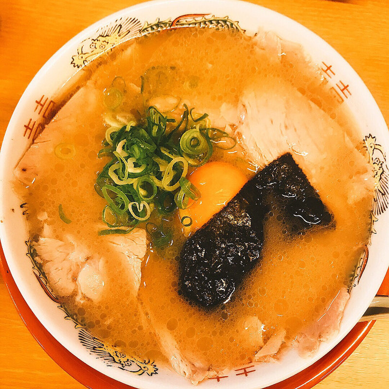 肉月見ラーメン(kurume豚骨ラーメン 鶯 (うぐいす))