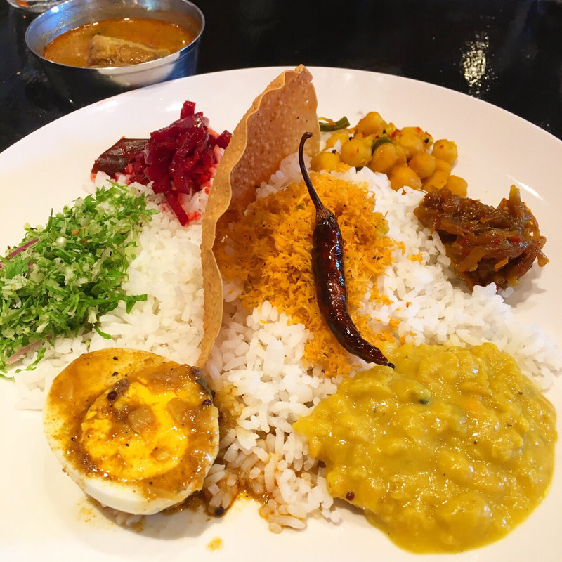 （グルバドゥ）スリランカライスアンドカリー(チャラカラ )