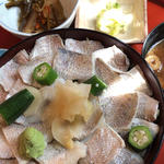 小鯛酢〆めサラダ丼(青山 きくまさ )