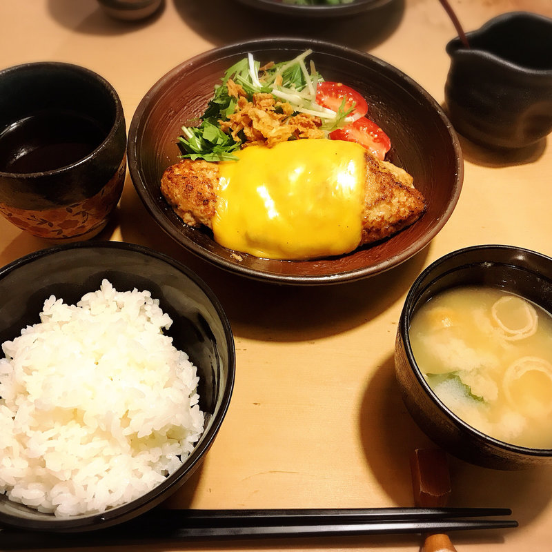 鎌倉バーグ御膳チェダーチーズ(鎌倉 六弥太®️)