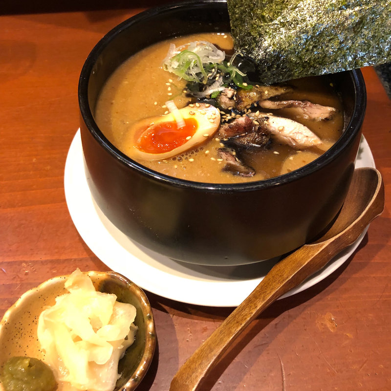 焼き鳥屋さんが本気でつくったラーメン(遊食彩宴居酒屋 Jambo家 （ジャンボヤ）)