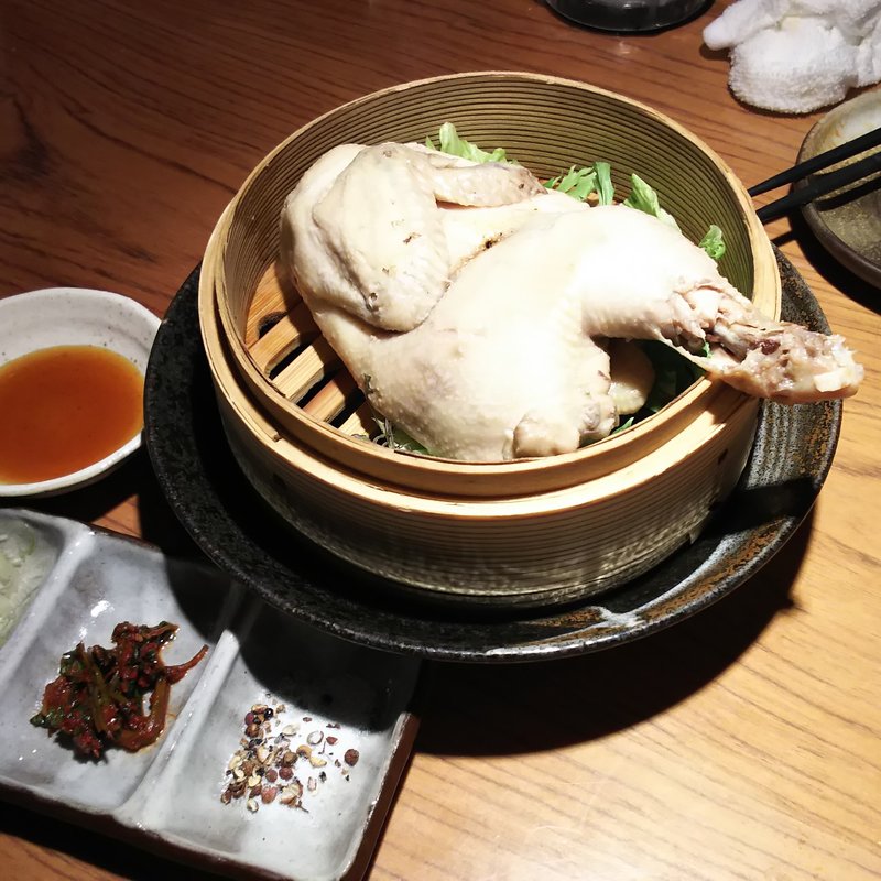 鶏の半身わっぱ蒸し 薬味いろいろ(とり鉄 武蔵新城店 （とりてつ）)