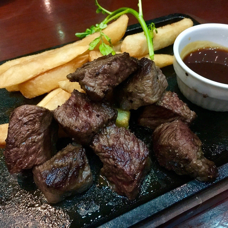 ビーフステーキ(BEER NEXT 横浜赤レンガ倉庫店)