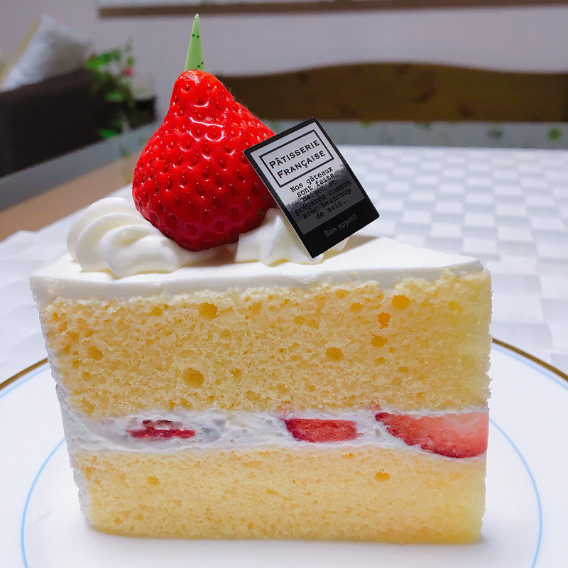 あまおうのいちごショート(菓子工房 petit pois)