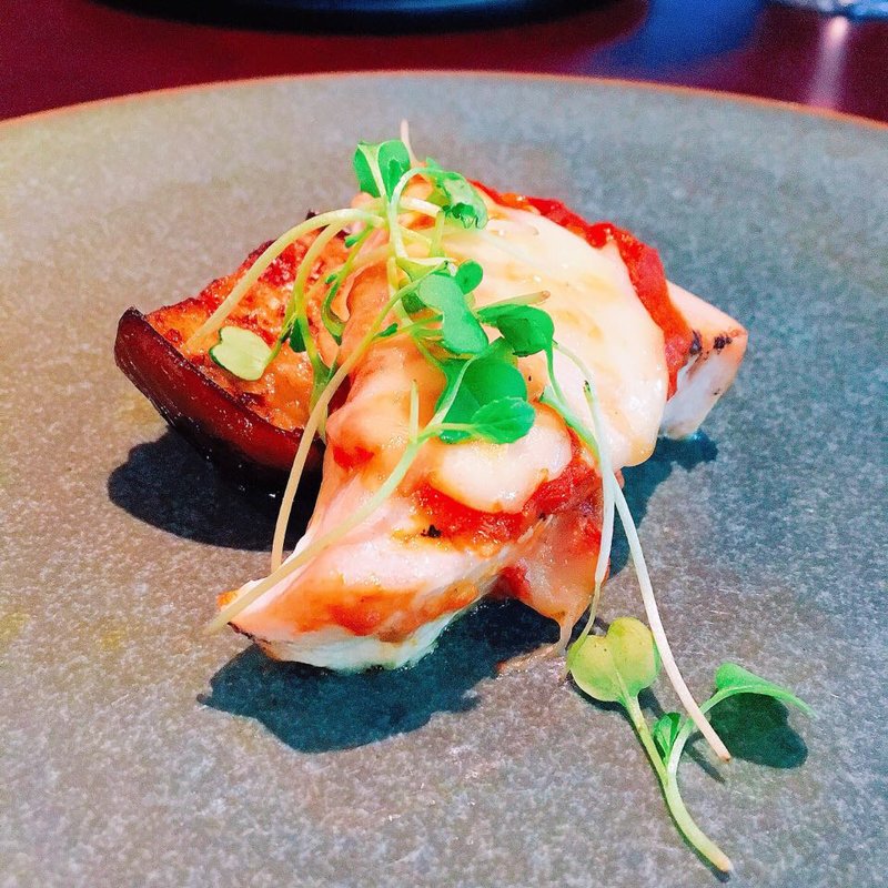 カジキマグロのレアグリル ピッツァイオーラ(THE SODOH HIGASHIYAMA KYOTO （ザソウドウ東山京都【旧店名】 THE GARDEN ORIENTAL KYOTO）)