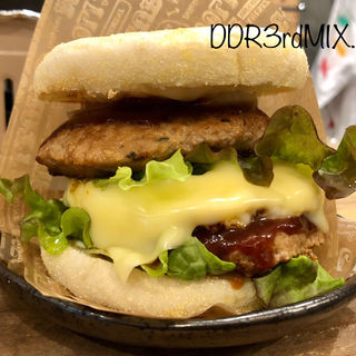 スペシャルハンバーガー(角打ち 翔屋)