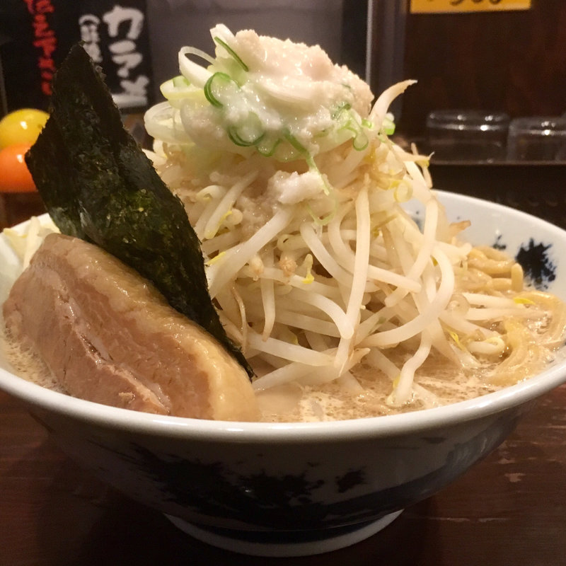 ど★豚骨ラーメン(ロクゴーガッツ)
