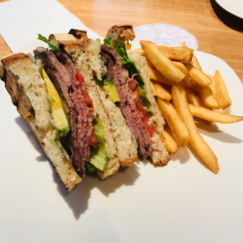 ローストビーフサンド(トミーバハマ　銀座店)